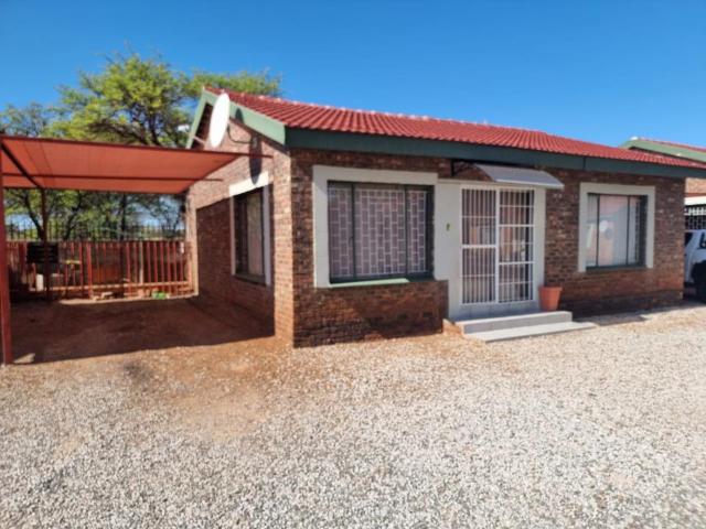 2 Bedroom House to Rent in Kuruman