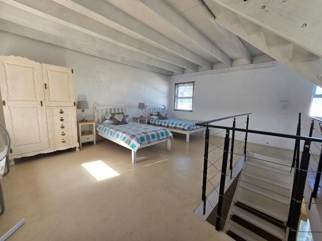 2 Bedroom House To Rent in Lampiesbaai