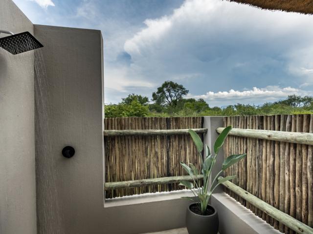 2 Bedroom House To Rent in Leadwood Big Game Estate