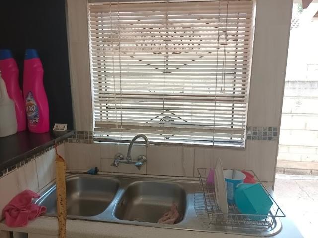 2 Bedroom House To Rent in Lebanon