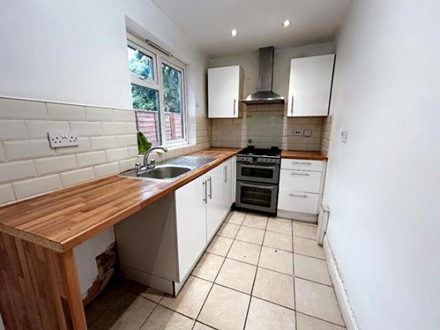 2 Bedroom House To Rent In Lockhurst Lane, CV6
