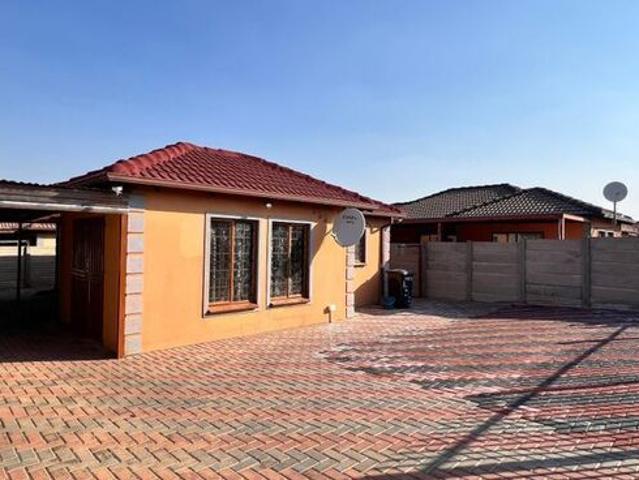 2 Bedroom house to rent in Lotus Gardens, Pretoria
