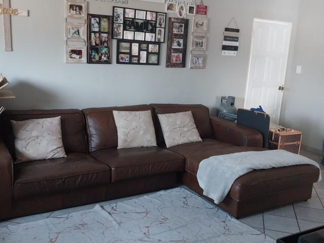 2 Bedroom House To Rent in Mayfield Park