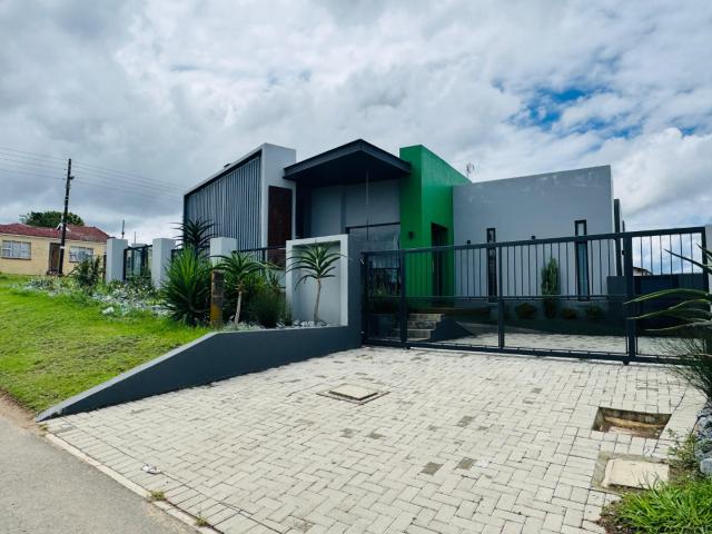 2 Bedroom House To Rent in Mdantsane