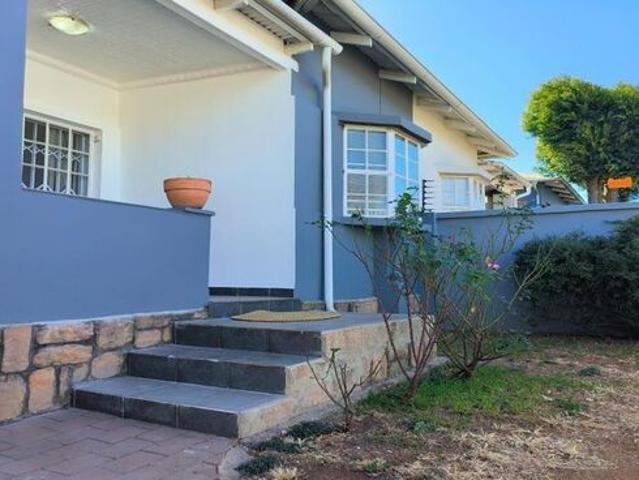 2 Bedroom house to rent in Melville, Johannesburg