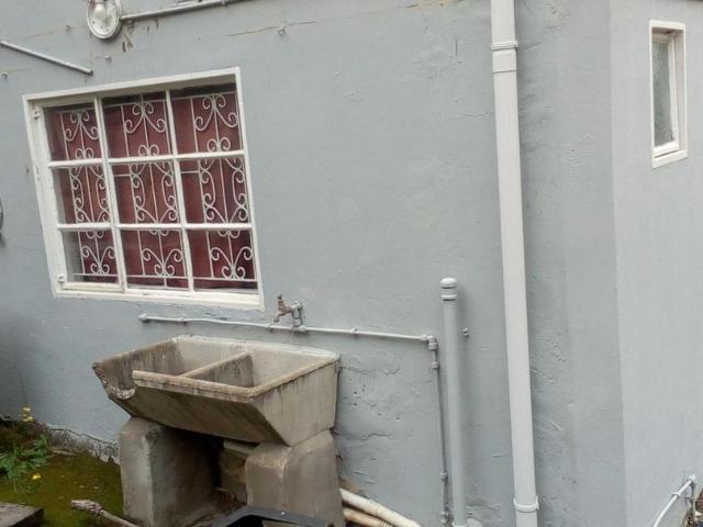 2 Bedroom house to rent in Montford, Chatsworth