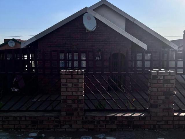 2 Bedroom house to rent in Mohlakeng, Randfontein