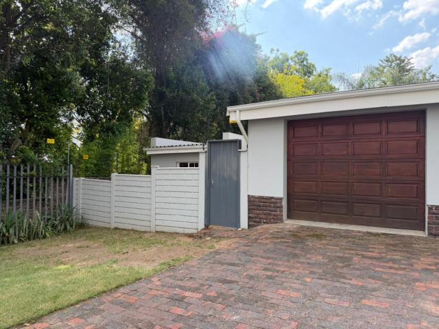 2 Bedroom House To Rent in Morningside Manor
