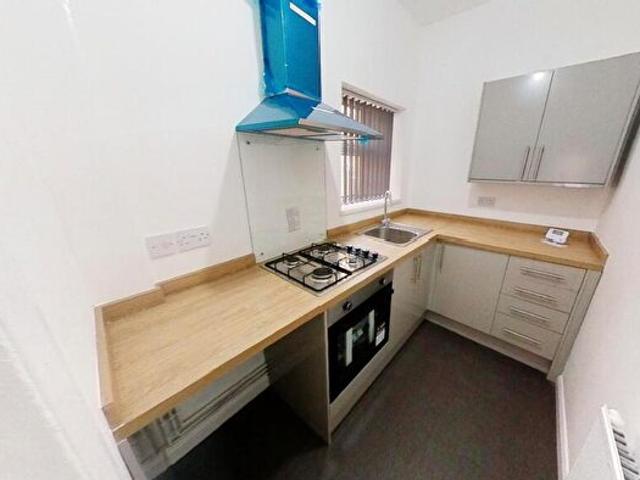 2 Bedroom House To Rent In Myrtle Road, Leicester, LE2