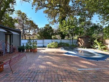 2 Bedroom house to rent in Newlands, Cape Town