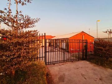 2 Bedroom House to Rent in Orlando East