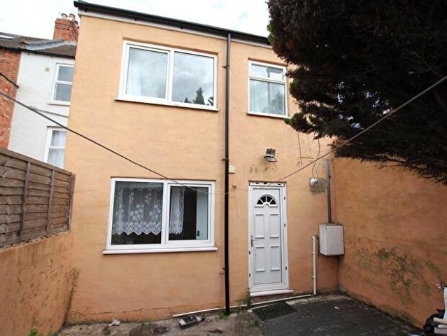 2 Bedroom House To Rent In Palmerston Road, Northampton, NN1