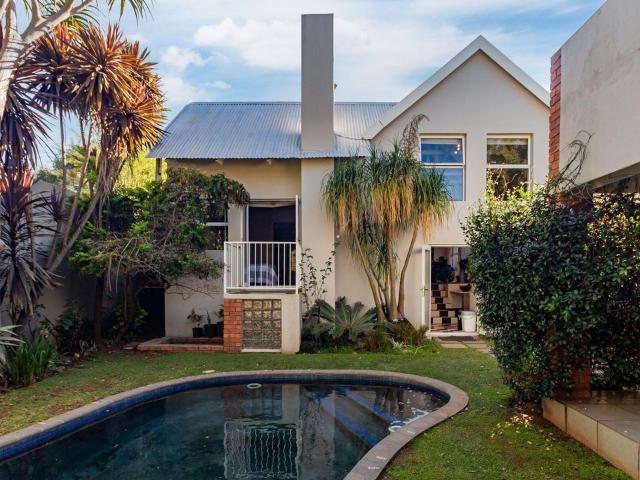 2 Bedroom house to rent in Parkhurst, Johannesburg