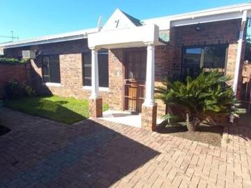 2 Bedroom House to Rent in Pellissier
