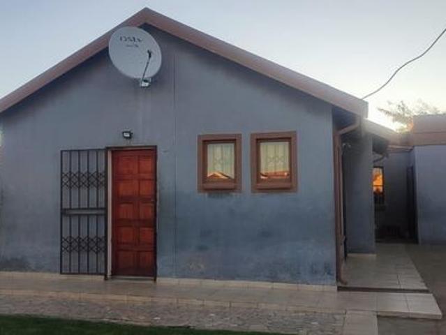2 Bedroom House to Rent in Protea Glen