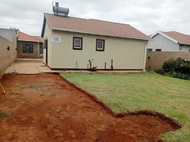 2 Bedroom House to Rent in Protea Glen