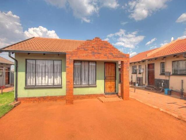 2 Bedroom House to Rent in Protea Glen