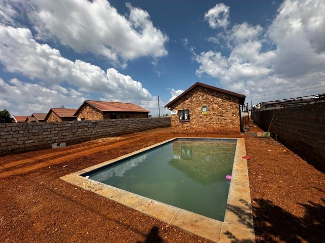 2 Bedroom House To Rent in Protea Glen