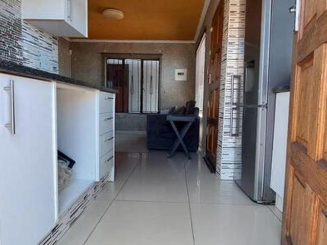 2 Bedroom House to Rent in Protea Glen