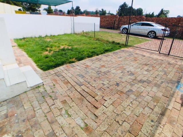 2 Bedroom House to Rent in President Park