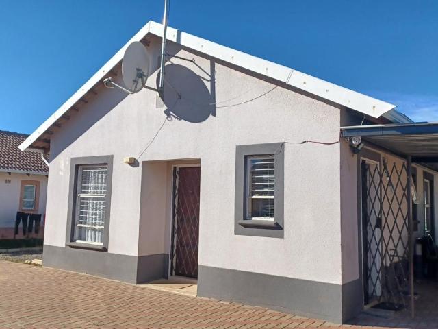 2 Bedroom house to rent in Raceway, Bloemfontein