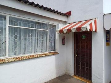 2 Bedroom House to Rent in Raisethorpe