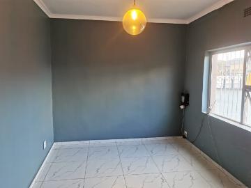 2 Bedroom House To Rent in Retreat