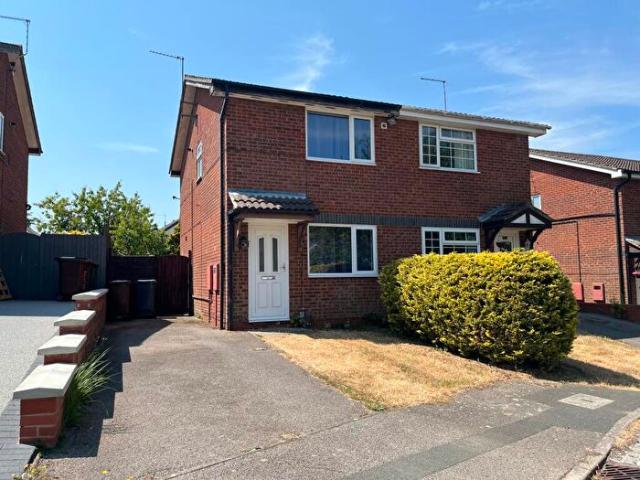 2 Bedroom House To Rent In Ridding Close, NN18