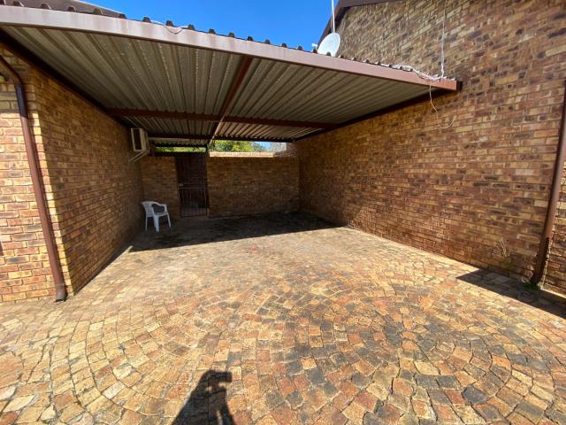 2 Bedroom House To Rent in Rispark
