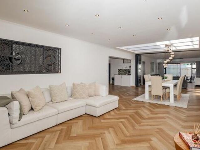 2 Bedroom house to rent in Rylands, Cape Town