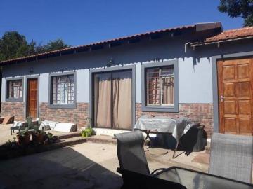 House to rent in UMgungundlovu District Municipality - Parking