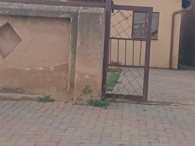 2 Bedroom House To Rent in Soshanguve VV