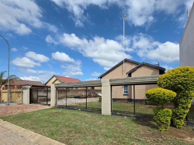 2 Bedroom house rented in Southern Gateway, Polokwane