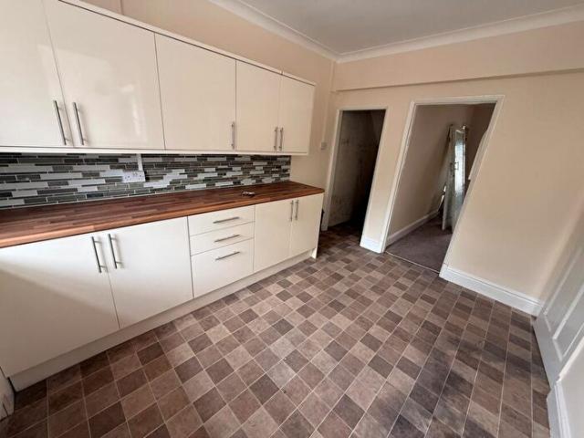 2 Bedroom House To Rent In Swansea Road, Garden Village, Swansea, SA4