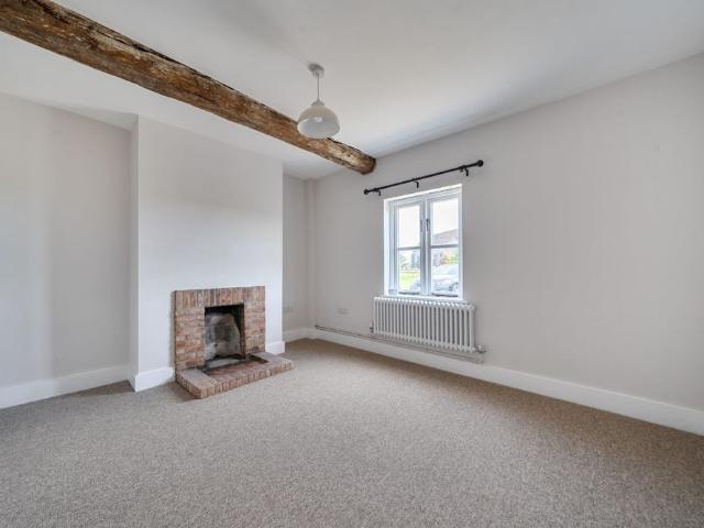 2 Bedroom House To Rent in St Mary in the Marsh