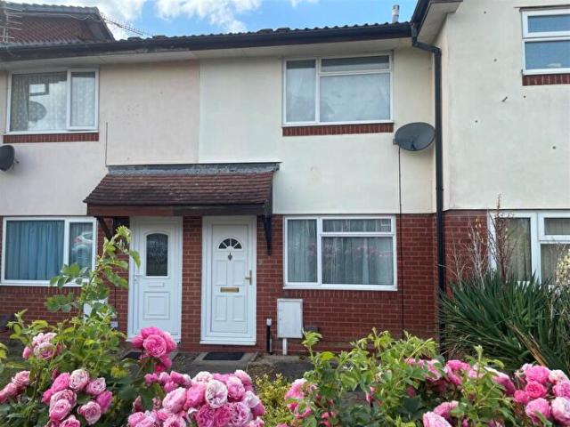 2 Bedroom House To Rent In Stefen Hill, NN11