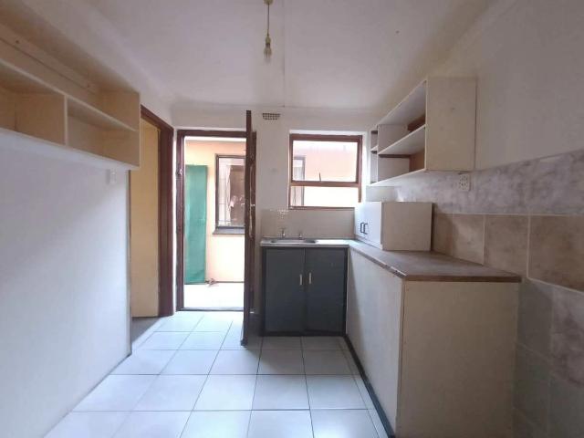 2 Bedroom House to Rent in Strandfontein Village
