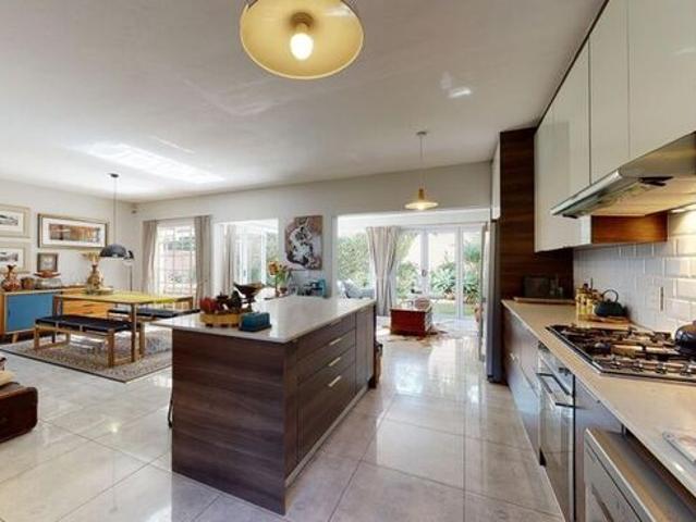 2 Bedroom house to rent in Sunninghill, Sandton