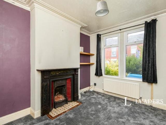 2 bedroom house to rent Lyndhurst Terrace, Moore Street, Derby, DE23