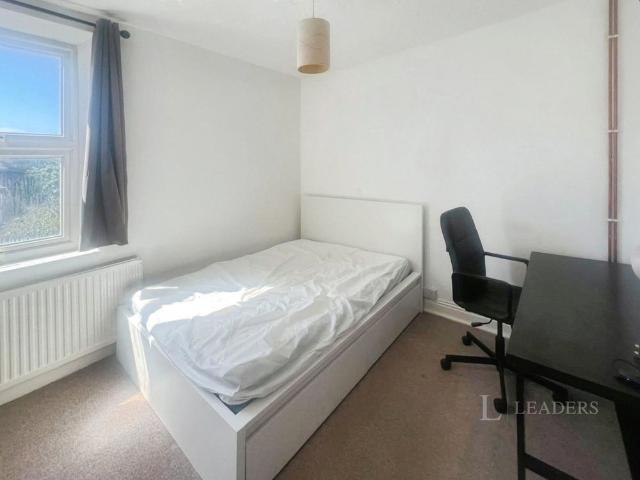 2 bedroom house to rent Southport Terrace, Nottingham, Nottinghamshire, NG7