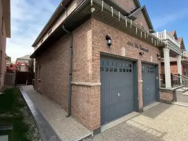 2 Bedroom House Vaughan ON 105420835