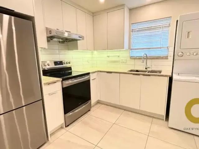 2 Bedroom House Vancouver BC 105167379