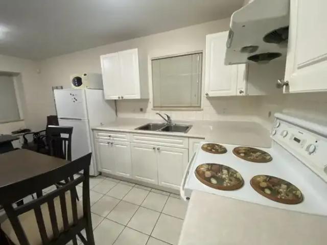 2 Bedroom House Vancouver BC 105435130