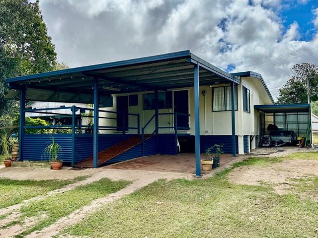 2 Bedroom House/Cottage on Large Bock Bushland Outlook