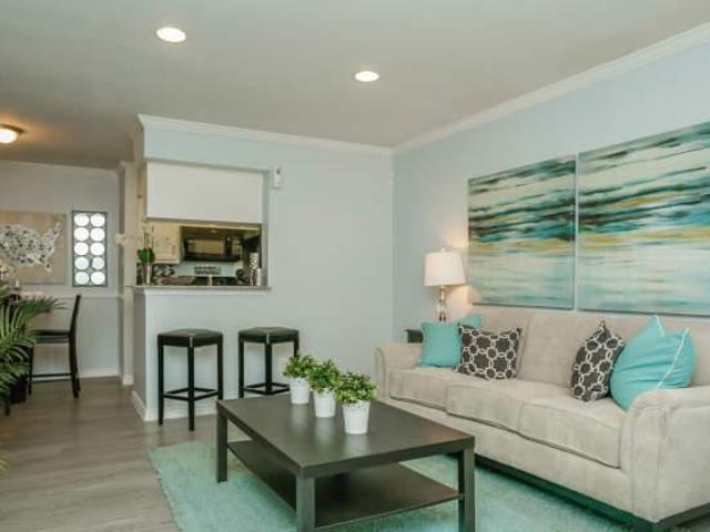 2 bedroom, Houston TX 77042 105857505