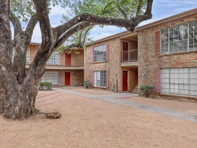 2 bedroom, Houston TX 77057 104984797