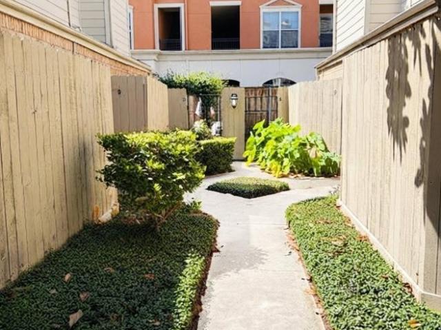 2 bedroom, Houston TX 77057 106115540