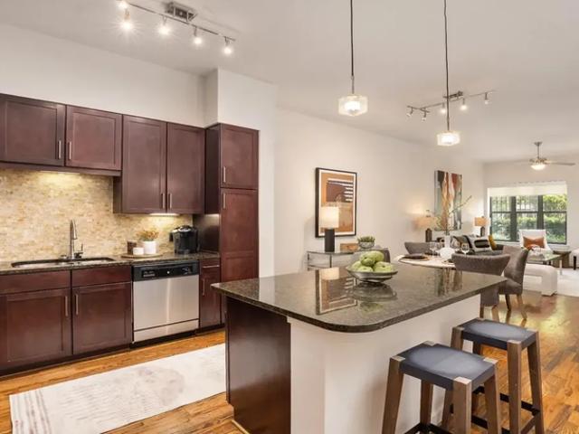 2 bedroom, Houston TX 77056 106117064