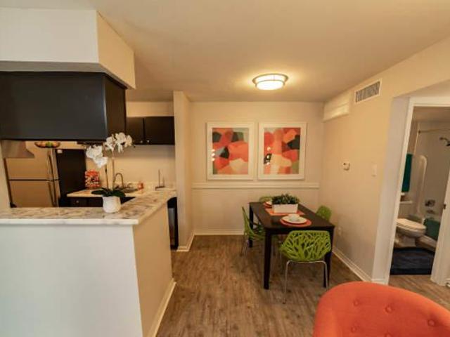 2 bedroom, Houston TX 77060 105858330