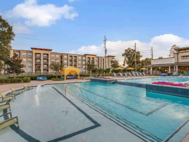 2 bedroom, Houston TX 77070 104984593